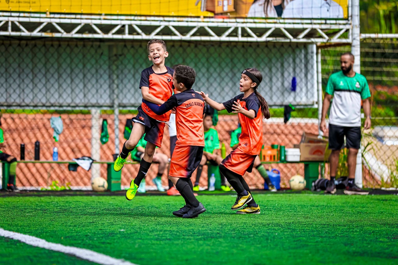 Comemoração de gol, categoria de base